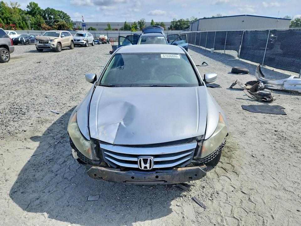 2011 HONDA ACCORD LX — Фото 5 из 12