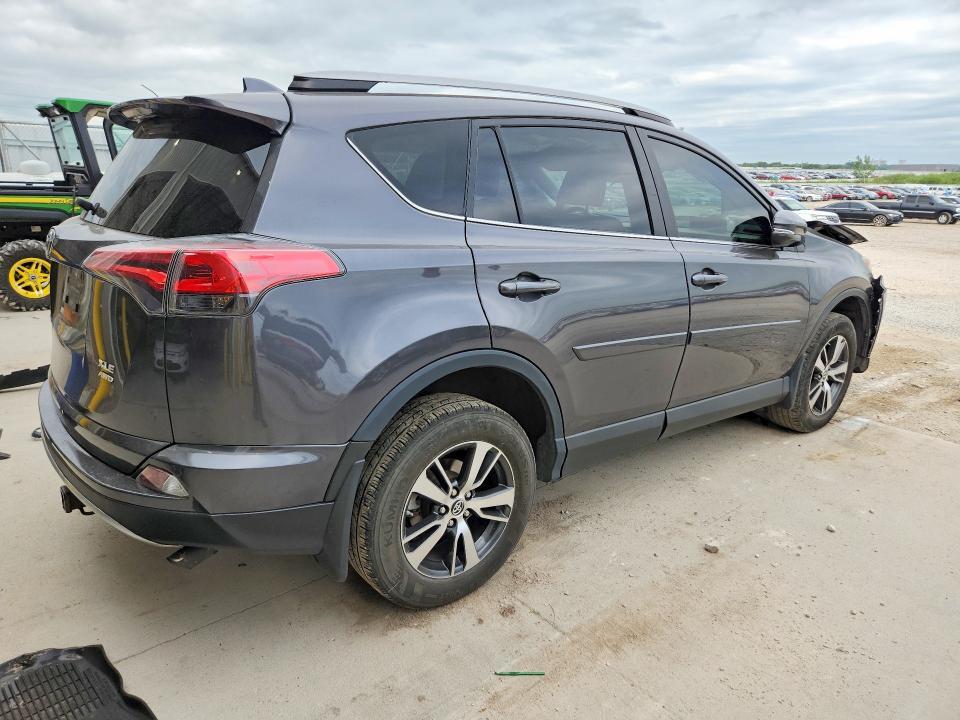 2018 TOYOTA RAV4 XLE — Фото 3 из 12