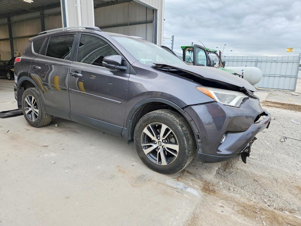 2018 TOYOTA RAV4 XLE — Фото 4 из 12