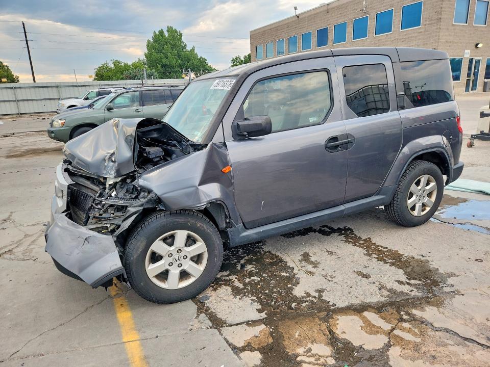 5J6YH2H71BL000917 2011 HONDA ELEMENT photo no. 1