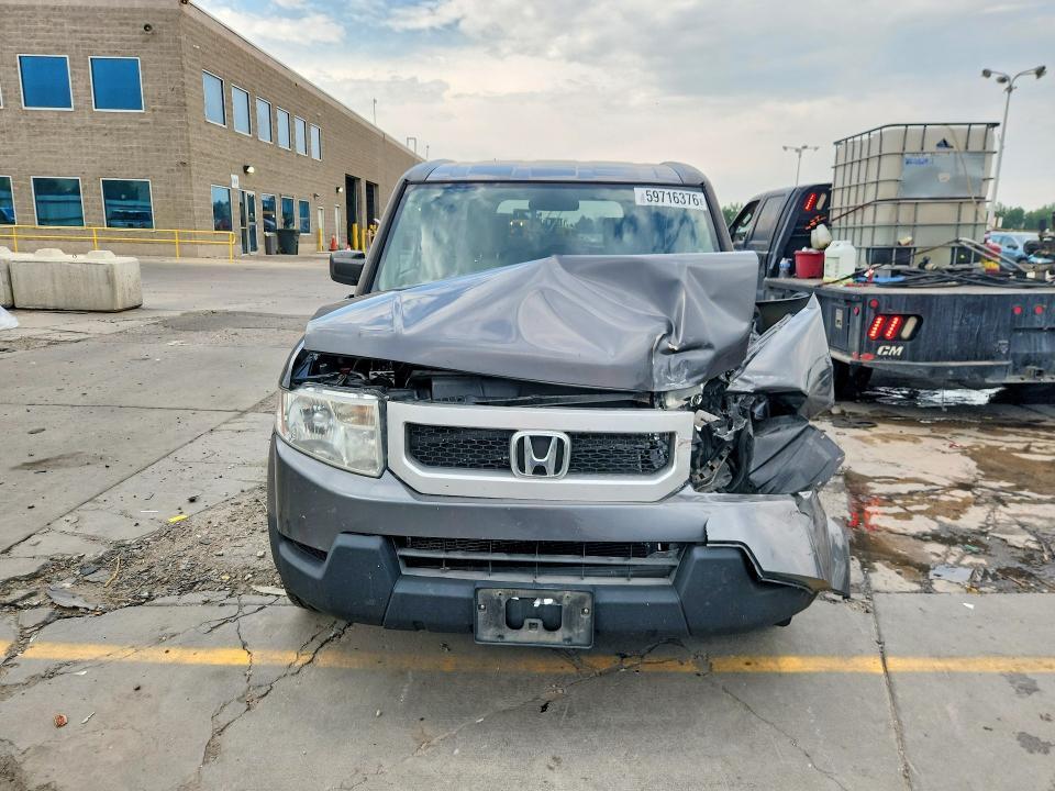 5J6YH2H71BL000917 2011 HONDA ELEMENT photo no. 5