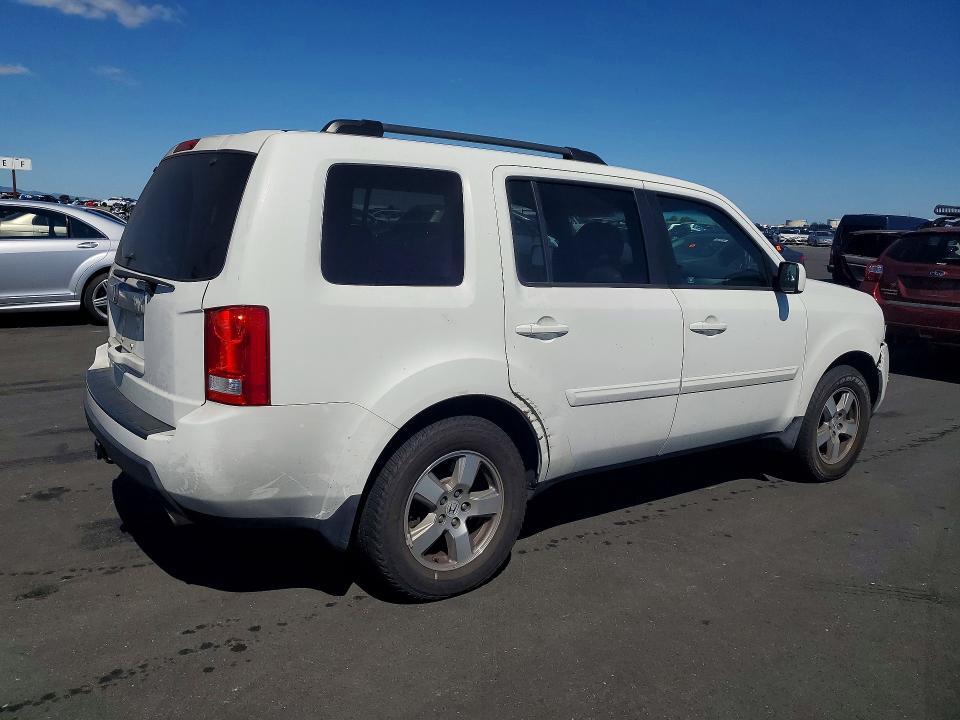 5FNYF3H5XBB033837 2011 HONDA PILOT photo no. 3