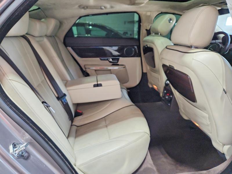2011 JAGUAR XJL — Фото 10 из 12