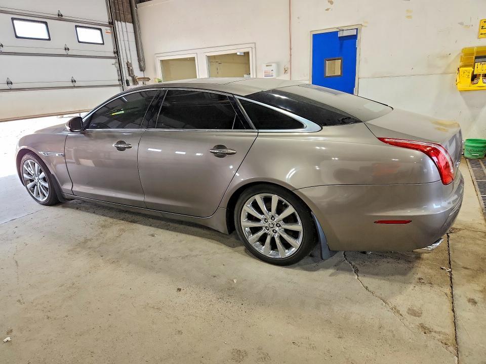2011 JAGUAR XJL — Фото 2 из 12