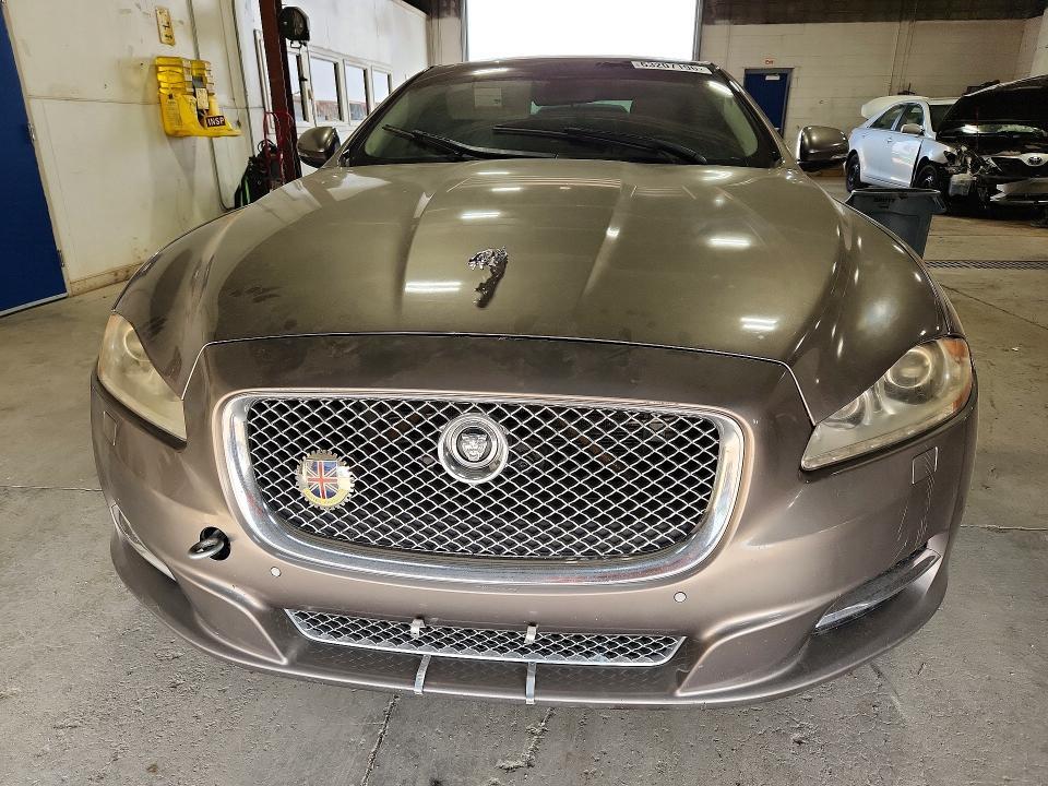 2011 JAGUAR XJL — Фото 5 из 12