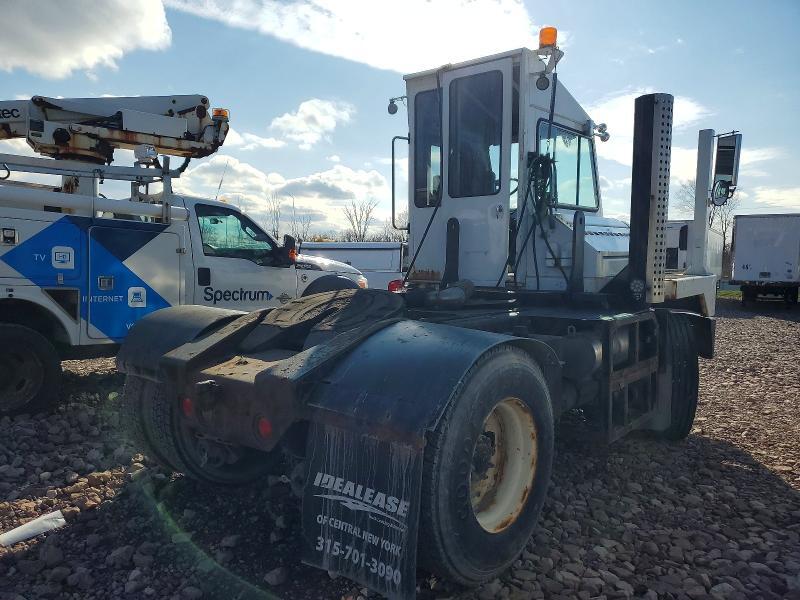 2011 KALMAR OTTAWA 4X2 YARD TRUCK — Фото 4 из 10