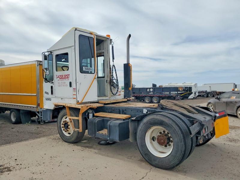2011 KALMAR 4X2 YARD TRUCK — Фото 3 из 10