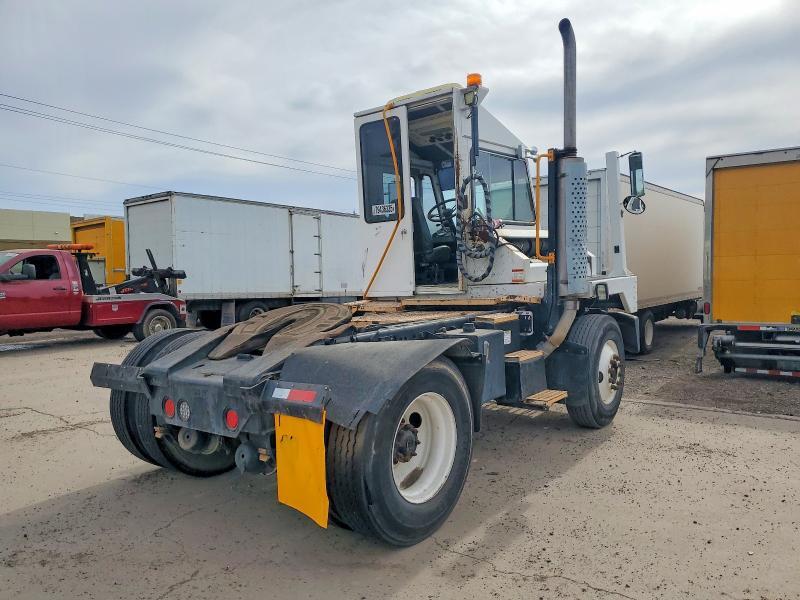 2011 KALMAR 4X2 YARD TRUCK — Фото 4 из 10