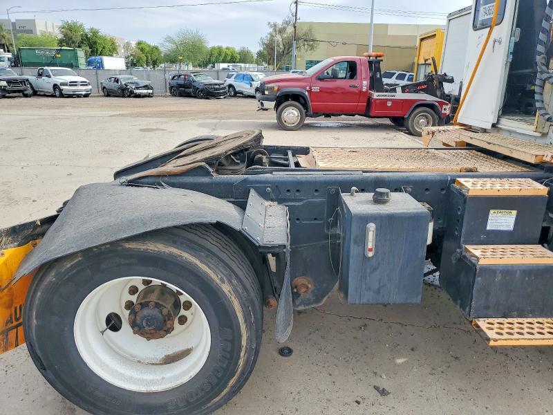 2011 KALMAR 4X2 YARD TRUCK — Фото 6 из 10