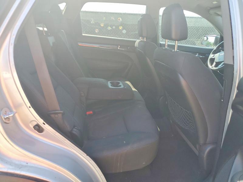 2011 KIA SORENTO LX — Фото 10 из 12