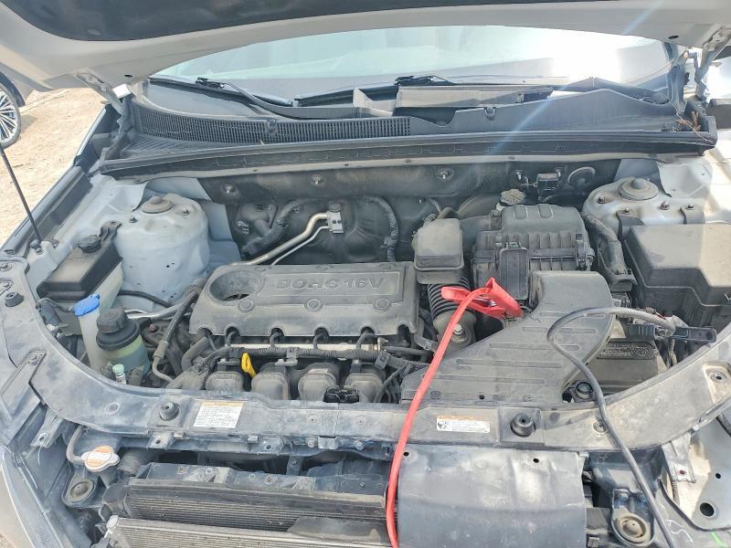 5XYKTCA16BG103753 2011 KIA SORENTO photo no. 12
