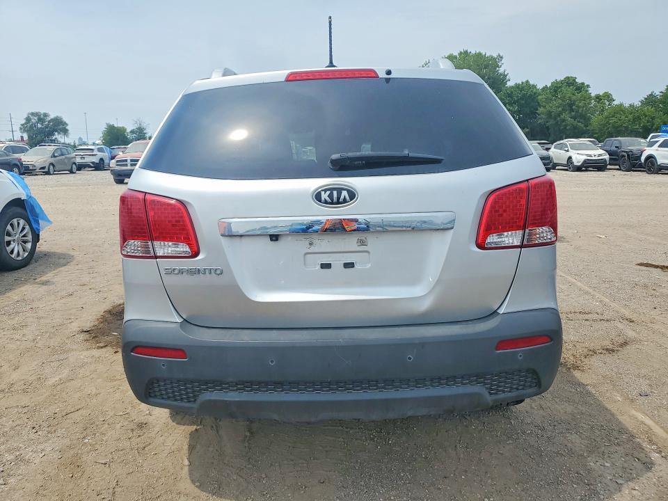 5XYKTCA16BG103753 2011 KIA SORENTO photo no. 6