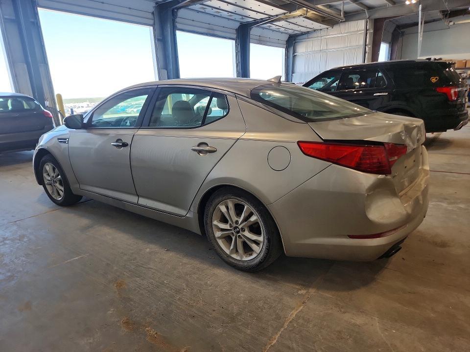 KNAGN4A71B5081807 2011 KIA OPTIMA photo no. 2