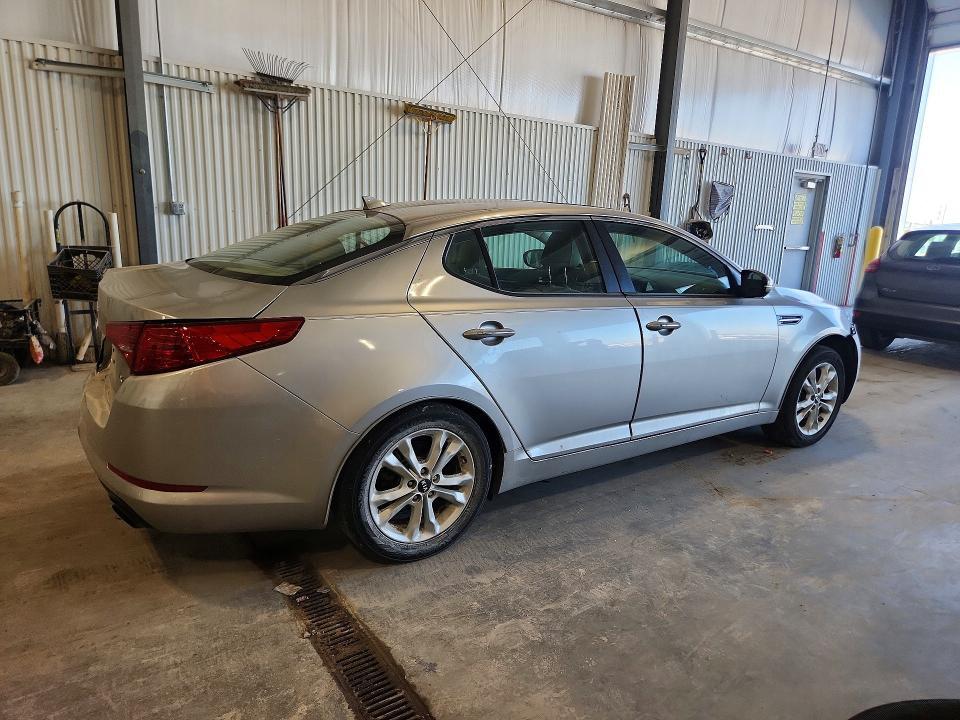 KNAGN4A71B5081807 2011 KIA OPTIMA photo no. 3