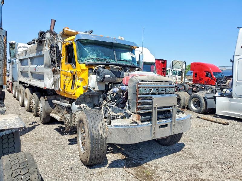 1M2AX04C6BM009409 2011 MACK GRANITE photo no. 1