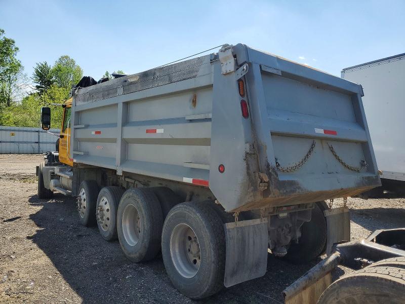 1M2AX04C6BM009409 2011 MACK GRANITE photo no. 3