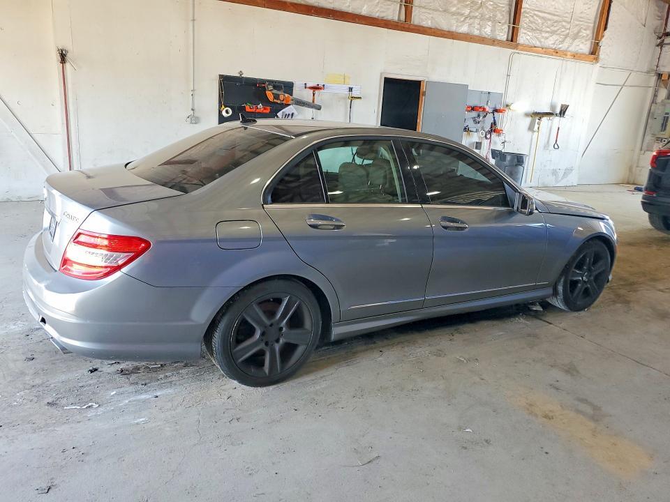 2011 MERCEDES-BENZ C 300 4MATIC — Фото 3 из 12