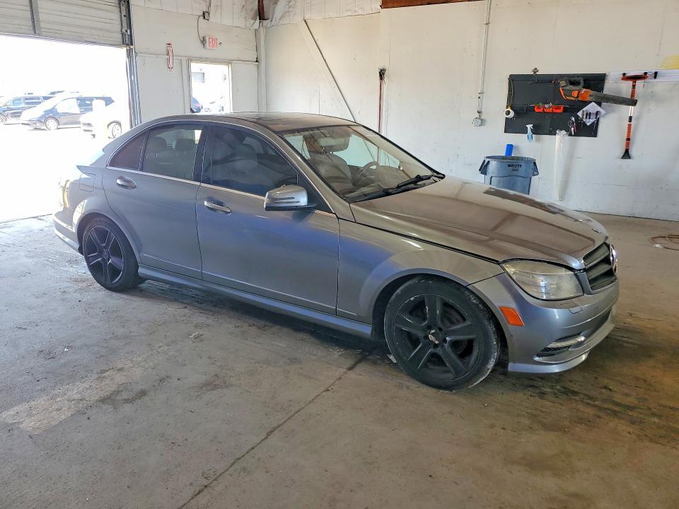 2011 MERCEDES-BENZ C 300 4MATIC — Фото 4 из 12