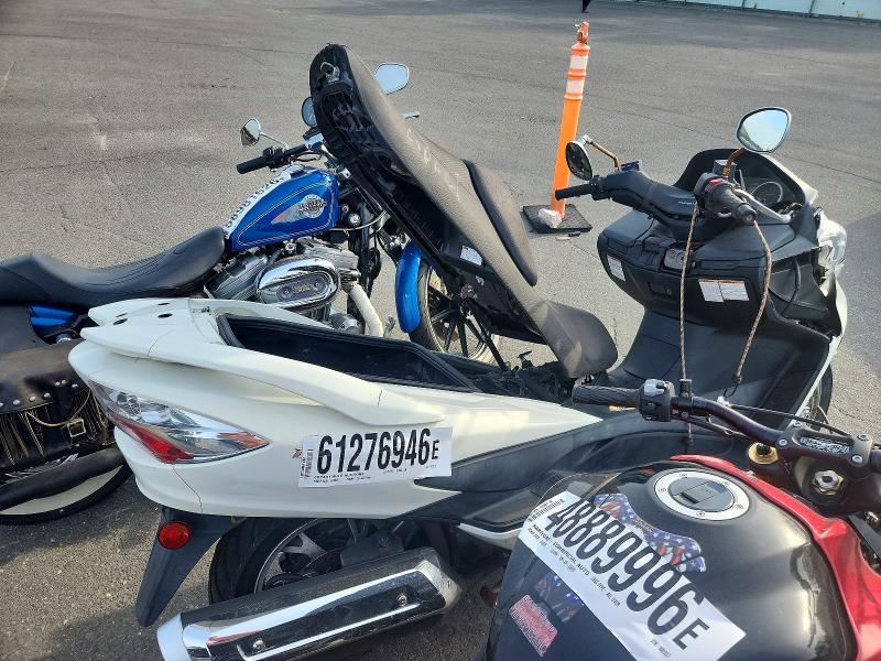 2011 SUZUKI AN400 JS1CK44B7B2100818