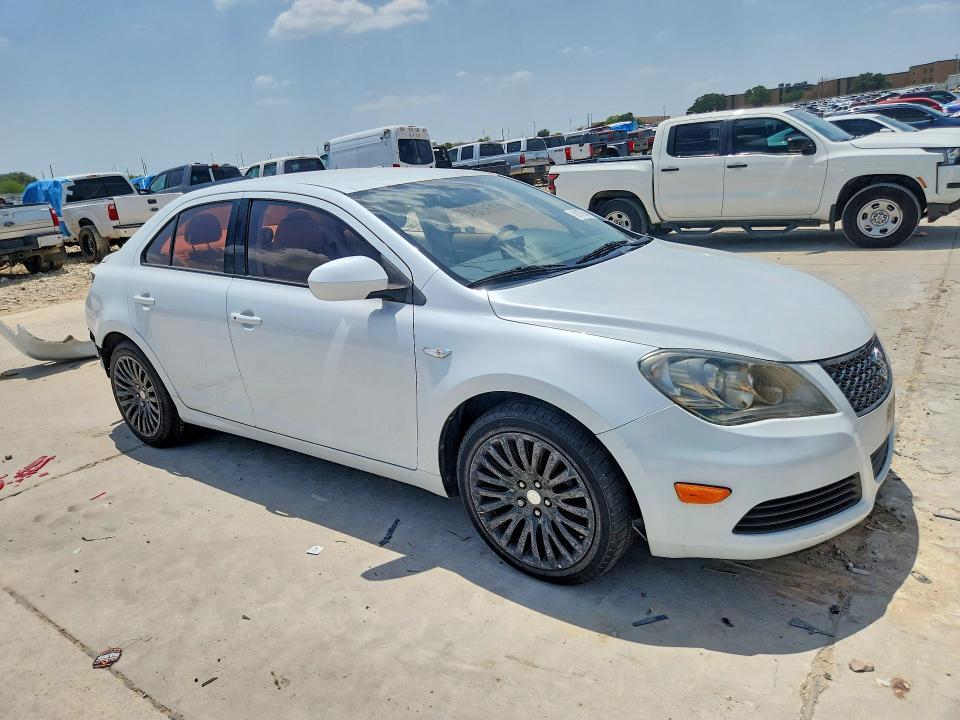 JS2RE9A35B6111784 2011 SUZUKI KIZASHI photo no. 4