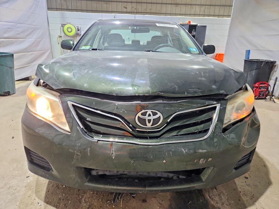 2011 TOYOTA CAMRY LE — Фото 5 из 12