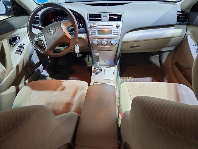 2011 TOYOTA CAMRY LE — Фото 8 из 12
