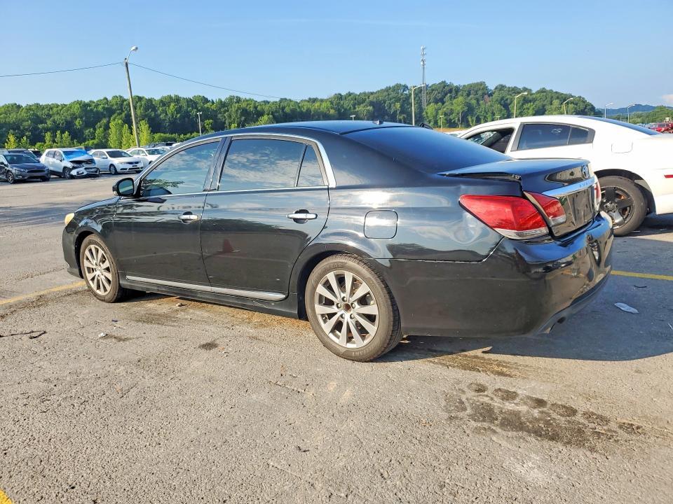 2011 TOYOTA AVALON LIMITED — Фото 2 из 12