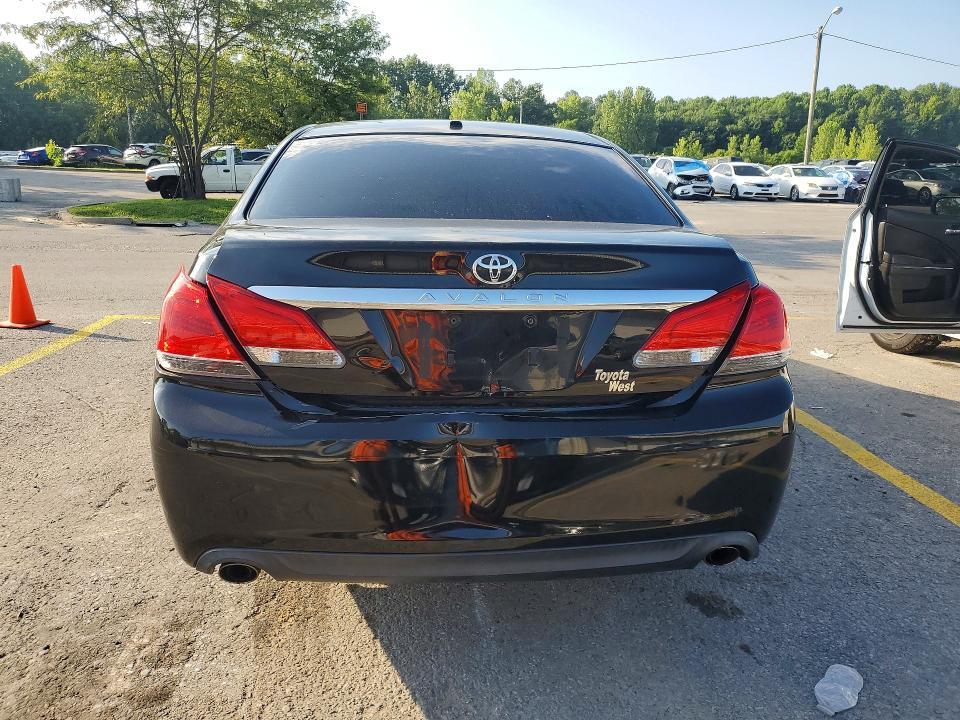 2011 TOYOTA AVALON LIMITED — Фото 6 из 12