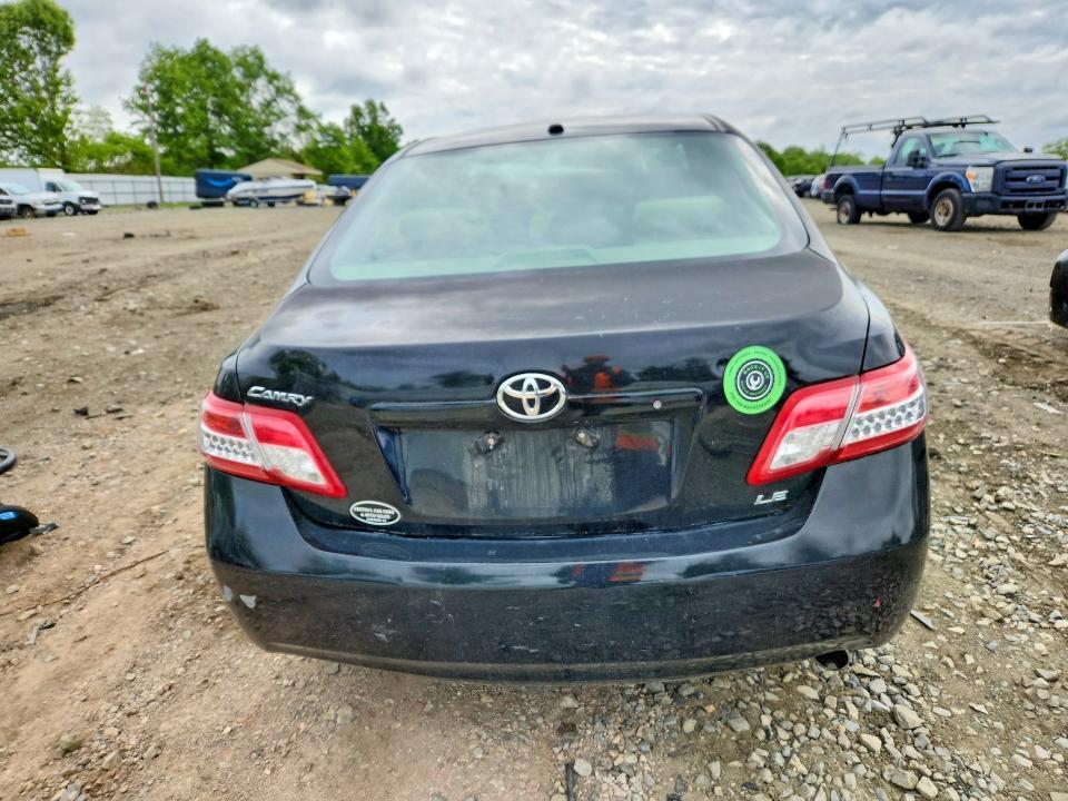 2011 TOYOTA CAMRY LE — Фото 6 из 12