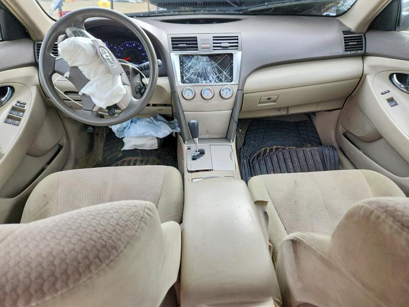 2011 TOYOTA CAMRY LE — Фото 8 из 12