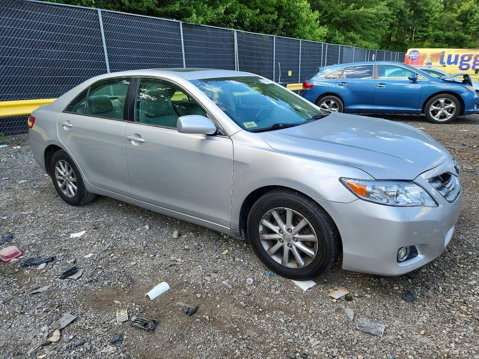 4T1BF3EKXBU225214 2011 TOYOTA CAMRY photo no. 4