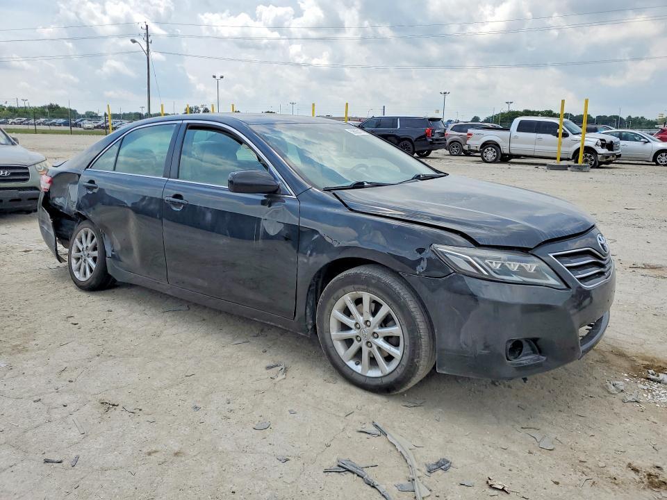 2011 TOYOTA CAMRY XLE V6 — Фото 4 из 12