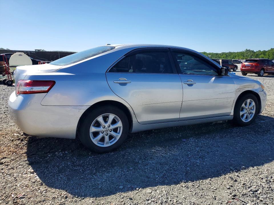 2011 TOYOTA CAMRY LE — Фото 3 из 12