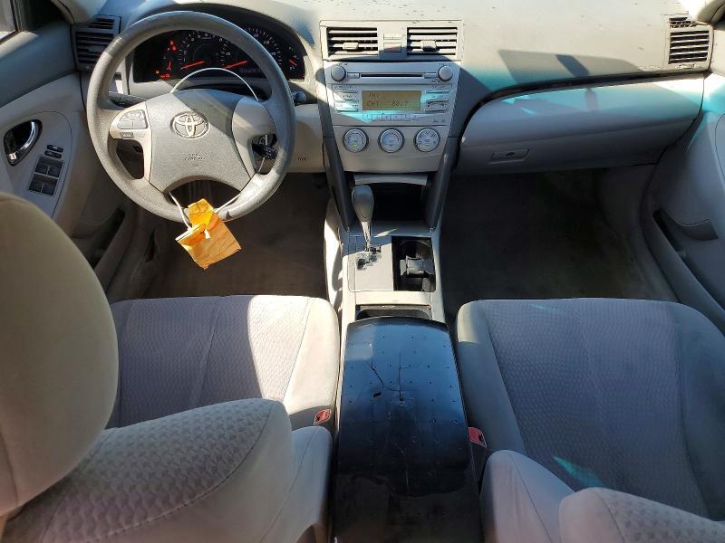 2011 TOYOTA CAMRY LE — Фото 8 из 12
