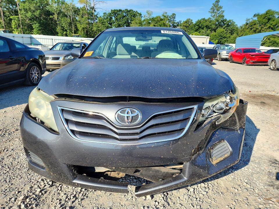 2011 TOYOTA CAMRY LE — Фото 5 из 12