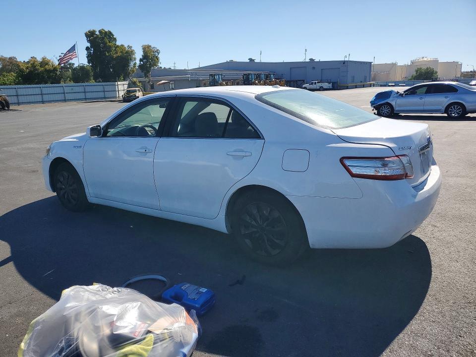 2011 TOYOTA CAMRY HYBRID — Фото 2 из 12