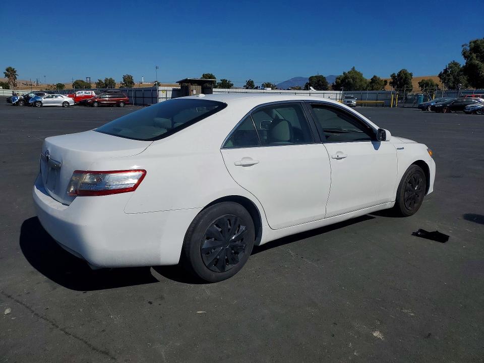 2011 TOYOTA CAMRY HYBRID — Фото 3 из 12