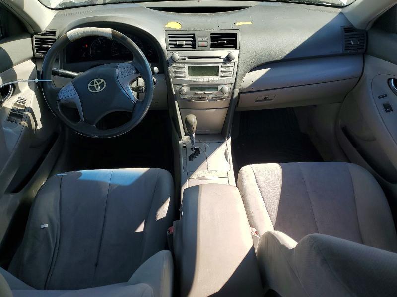 2011 TOYOTA CAMRY HYBRID — Фото 8 из 12