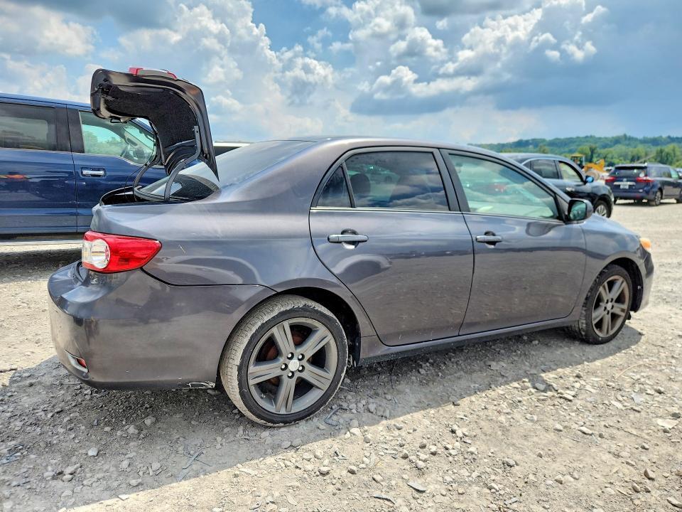 2011 TOYOTA COROLLA LE — Фото 3 из 12
