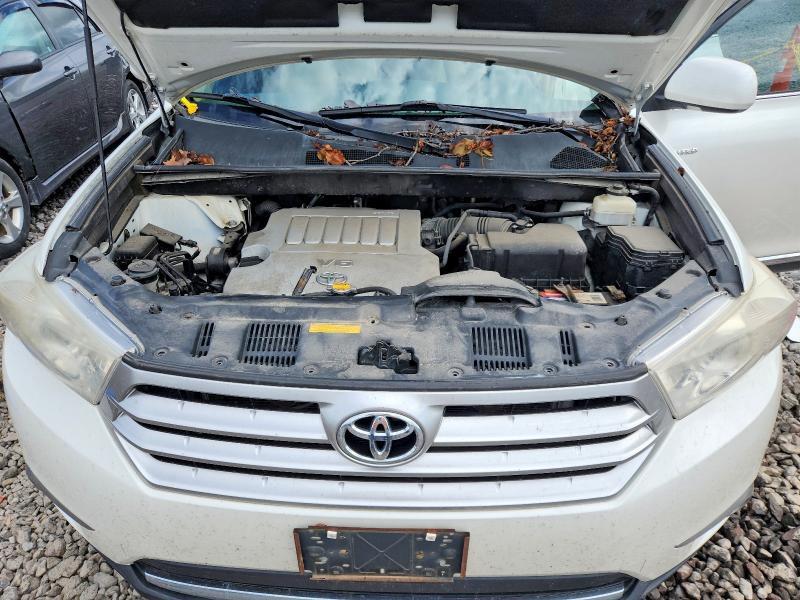 2011 TOYOTA HIGHLANDER LIMITED — Фото 11 из 12