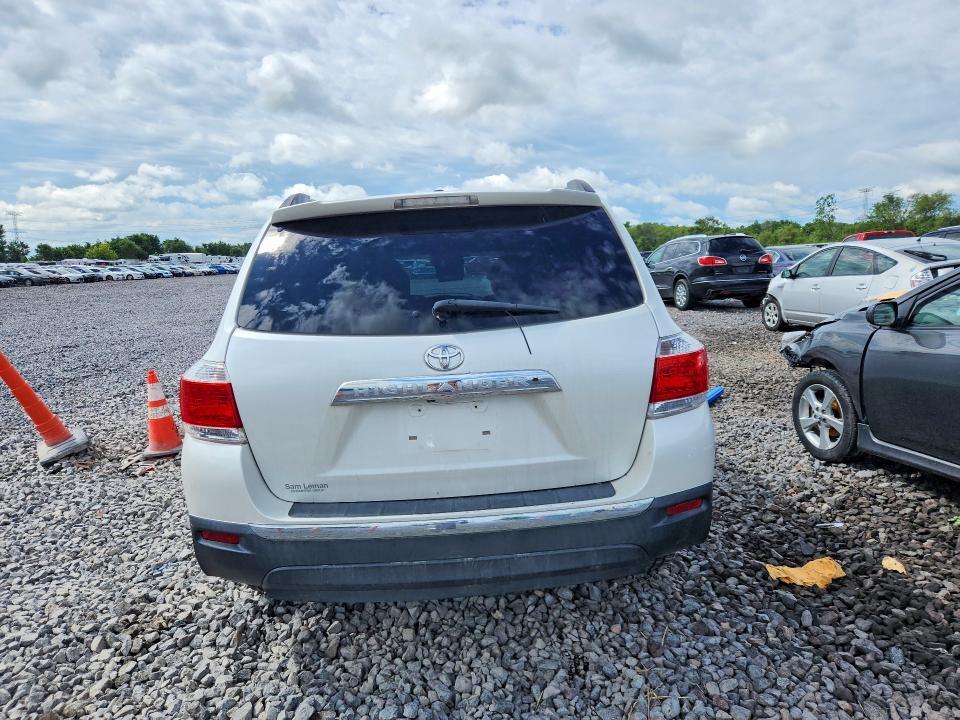 2011 TOYOTA HIGHLANDER LIMITED — Фото 6 из 12