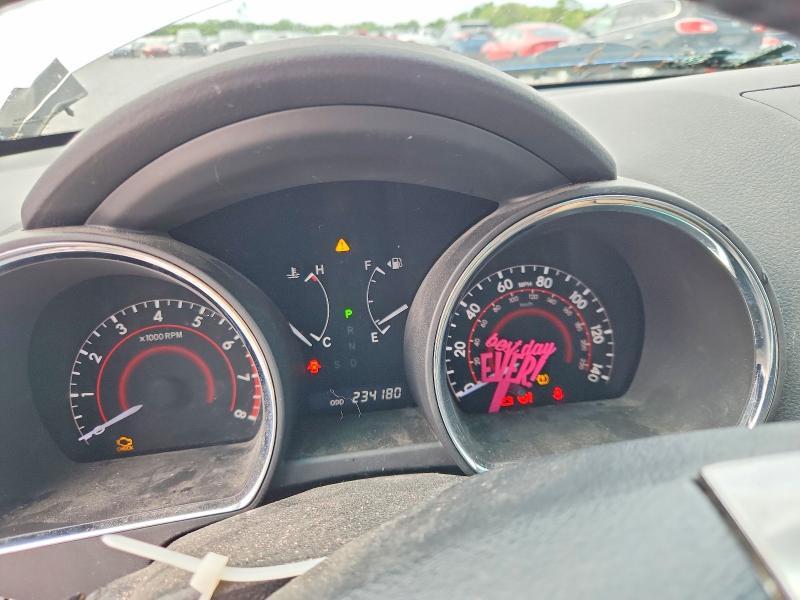 2011 TOYOTA HIGHLANDER LIMITED — Фото 9 из 12