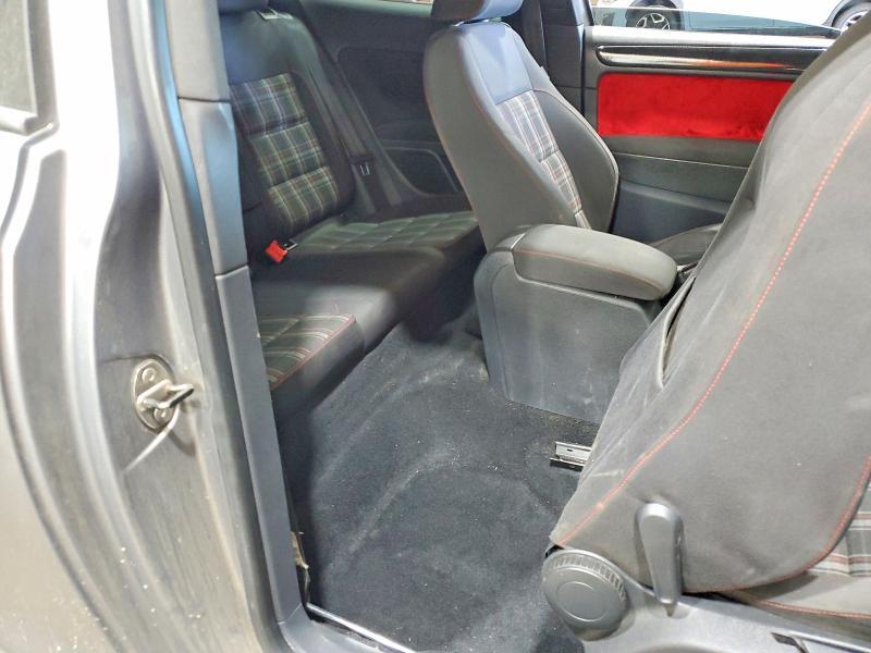 2011 VOLKSWAGEN GTI — Фото 10 из 12