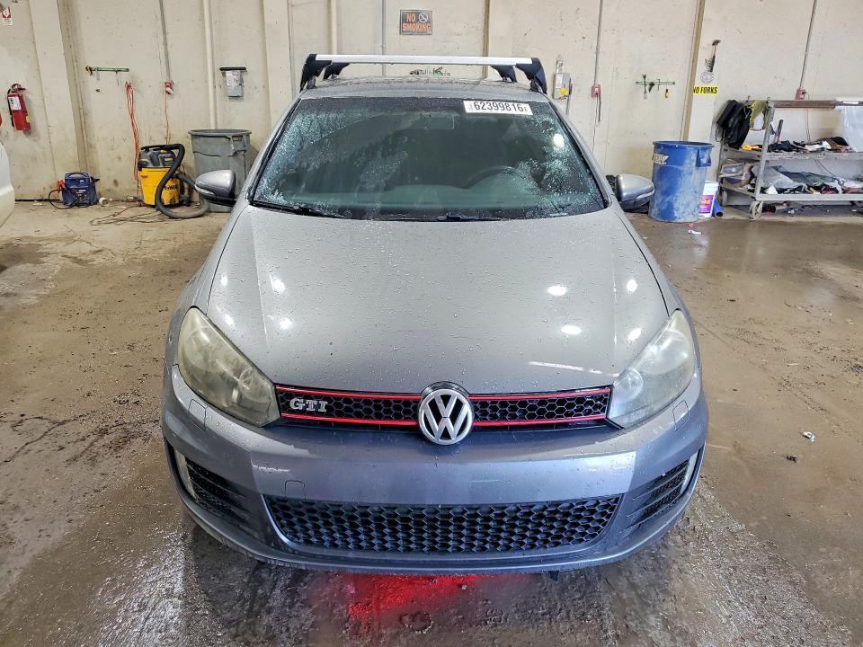 2011 VOLKSWAGEN GTI — Фото 5 из 12
