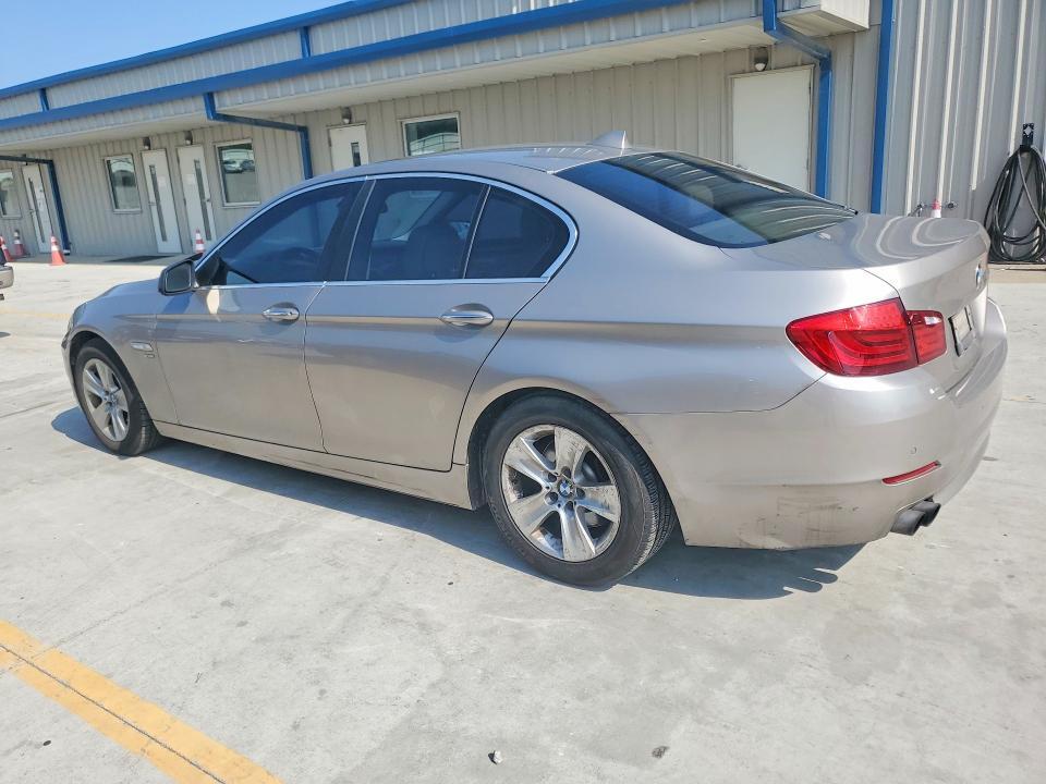 WBAXH5C51CDW09037 2012 BMW 528 photo no. 2