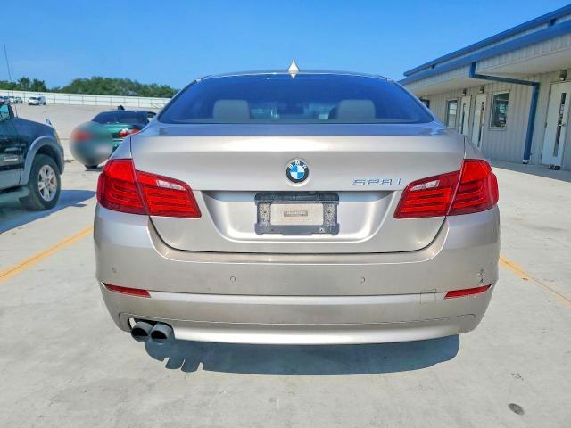 WBAXH5C51CDW09037 2012 BMW 528 photo no. 6