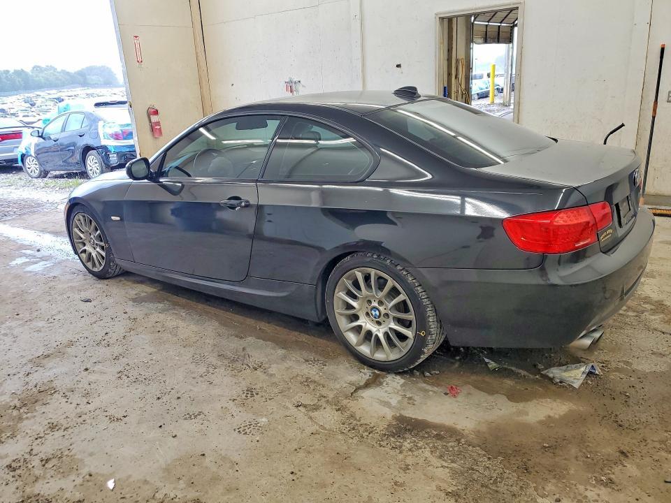 2012 BMW 328 I — Фото 2 из 12