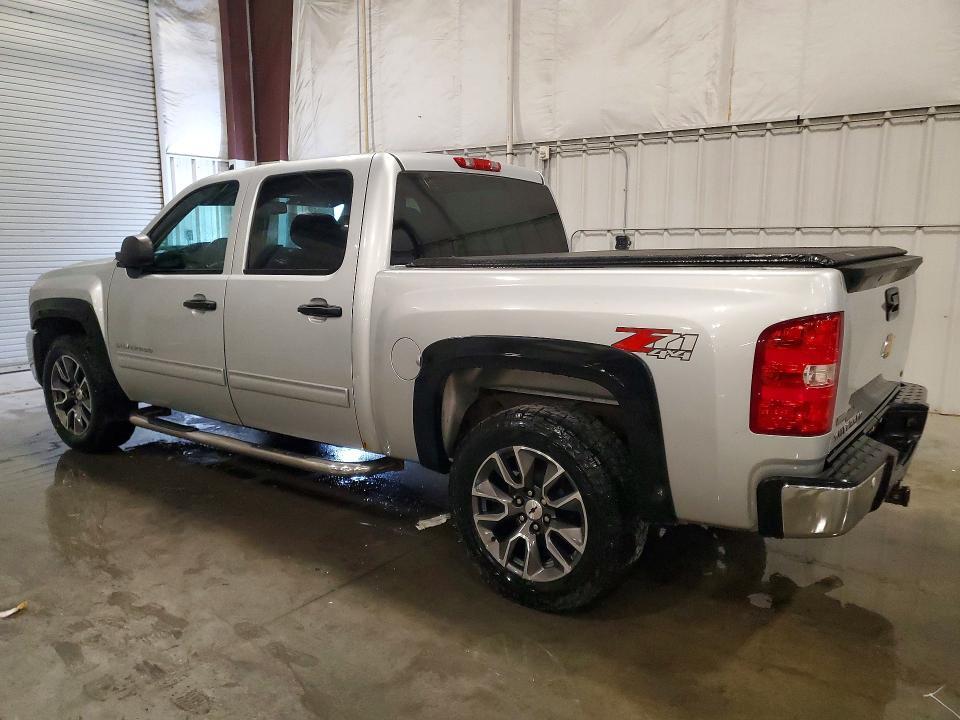 1GCPKSE73CF138188 2012 CHEVROLET SILVERADO photo no. 2