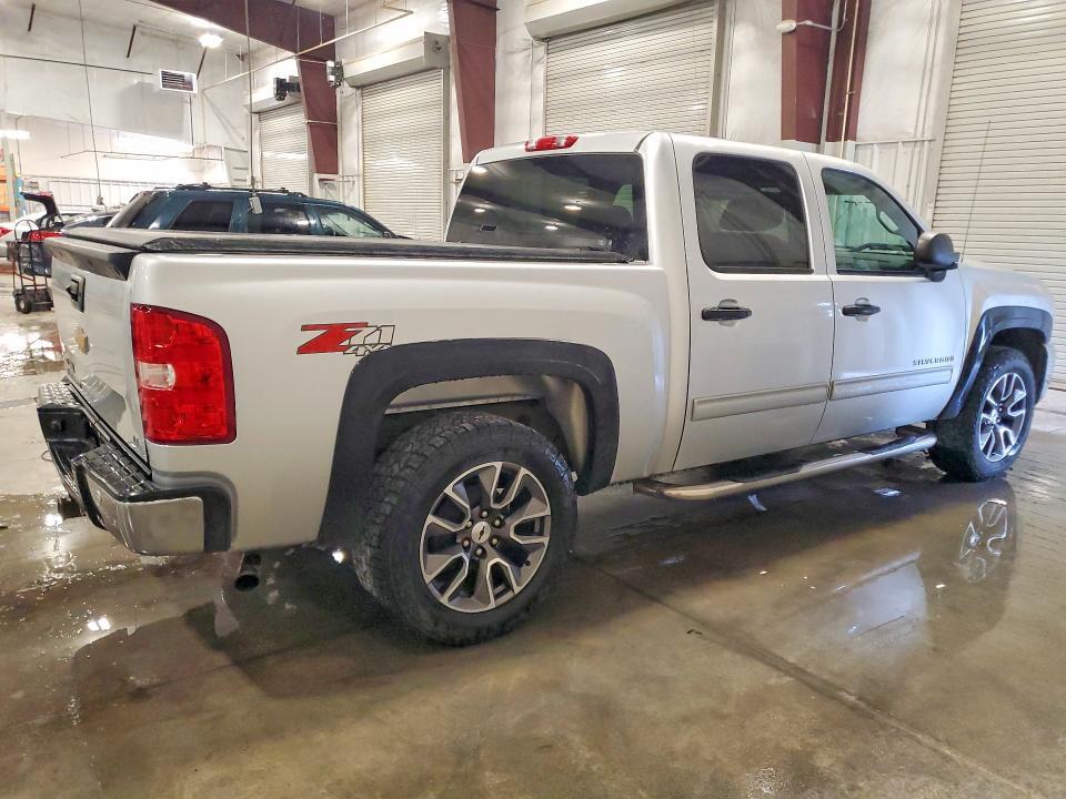 1GCPKSE73CF138188 2012 CHEVROLET SILVERADO photo no. 3
