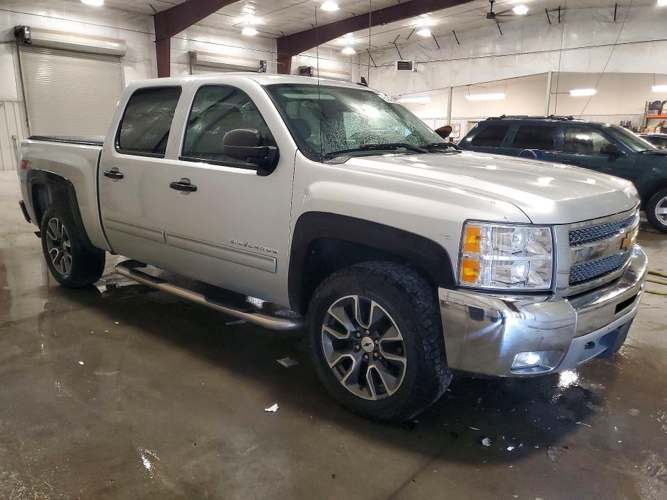 1GCPKSE73CF138188 2012 CHEVROLET SILVERADO photo no. 4